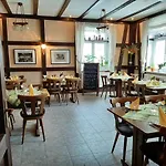 Zur Linde Guest house 3*