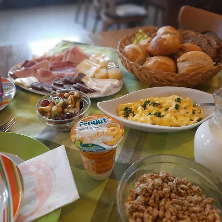 Guest house Zur Linde Pausa