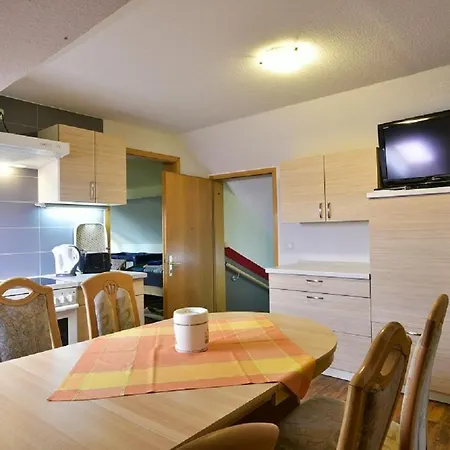 Zur Linde Guest house Pausa